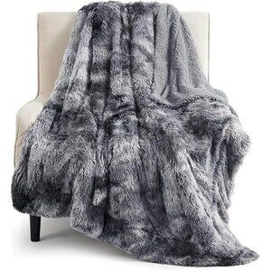 Bedsure GentleSoft Fluffy Fuzzy Faux Fur Throw Blanket for Couch, Soft Sherpa